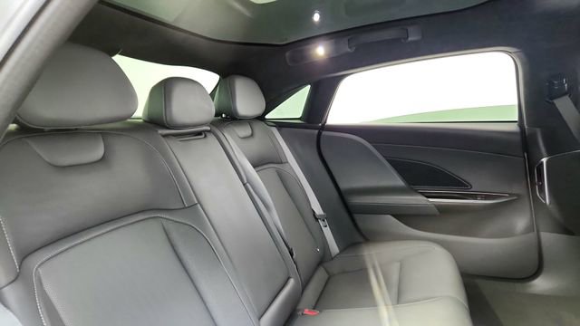 Used 2024 Lucid Air Touring image 25