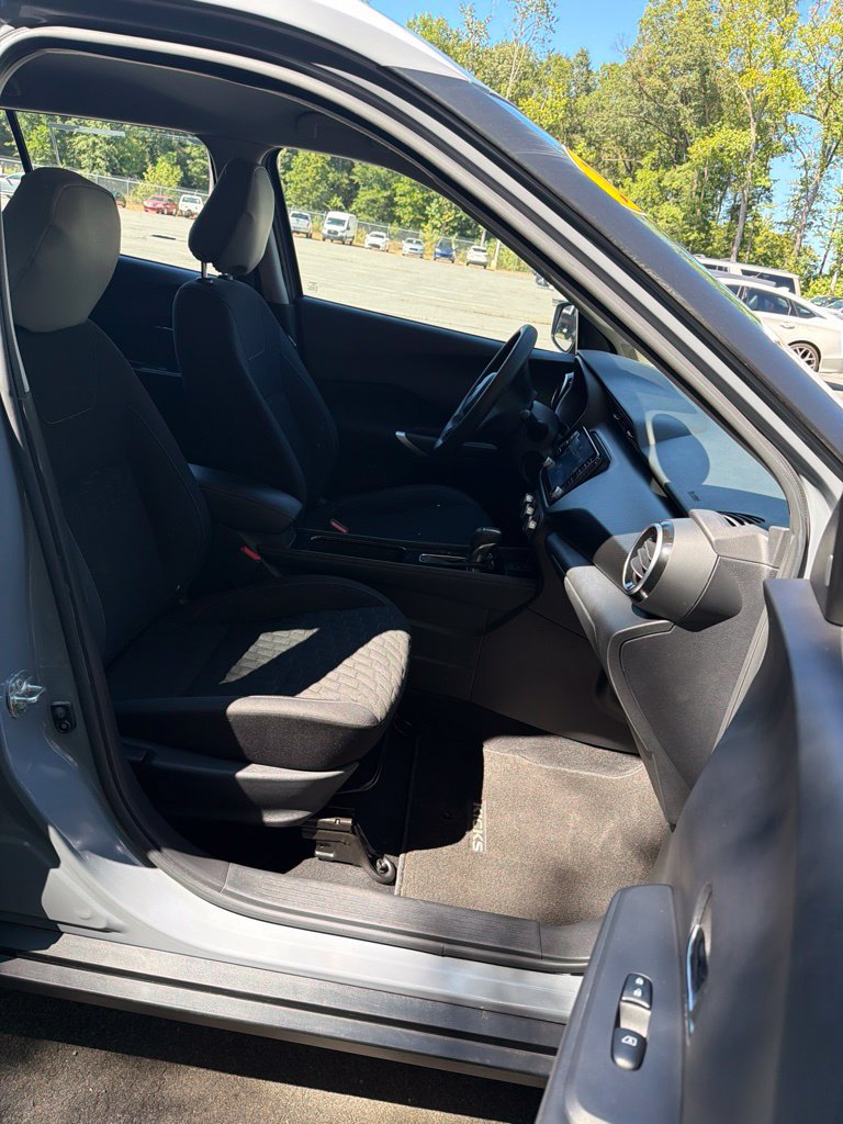Used 2023 Nissan Kicks SV FWD image 6