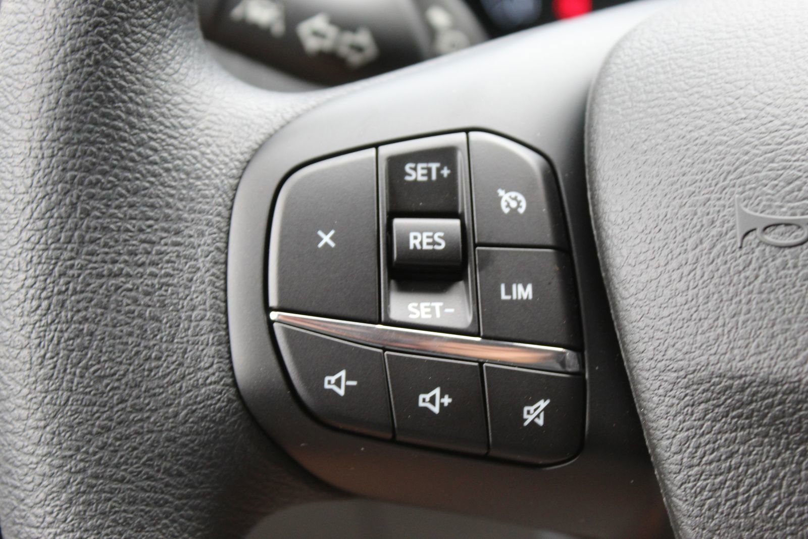 New 2025 Ford Transit 250 148 Medium Roof w/ Load Area Protection Package image 18