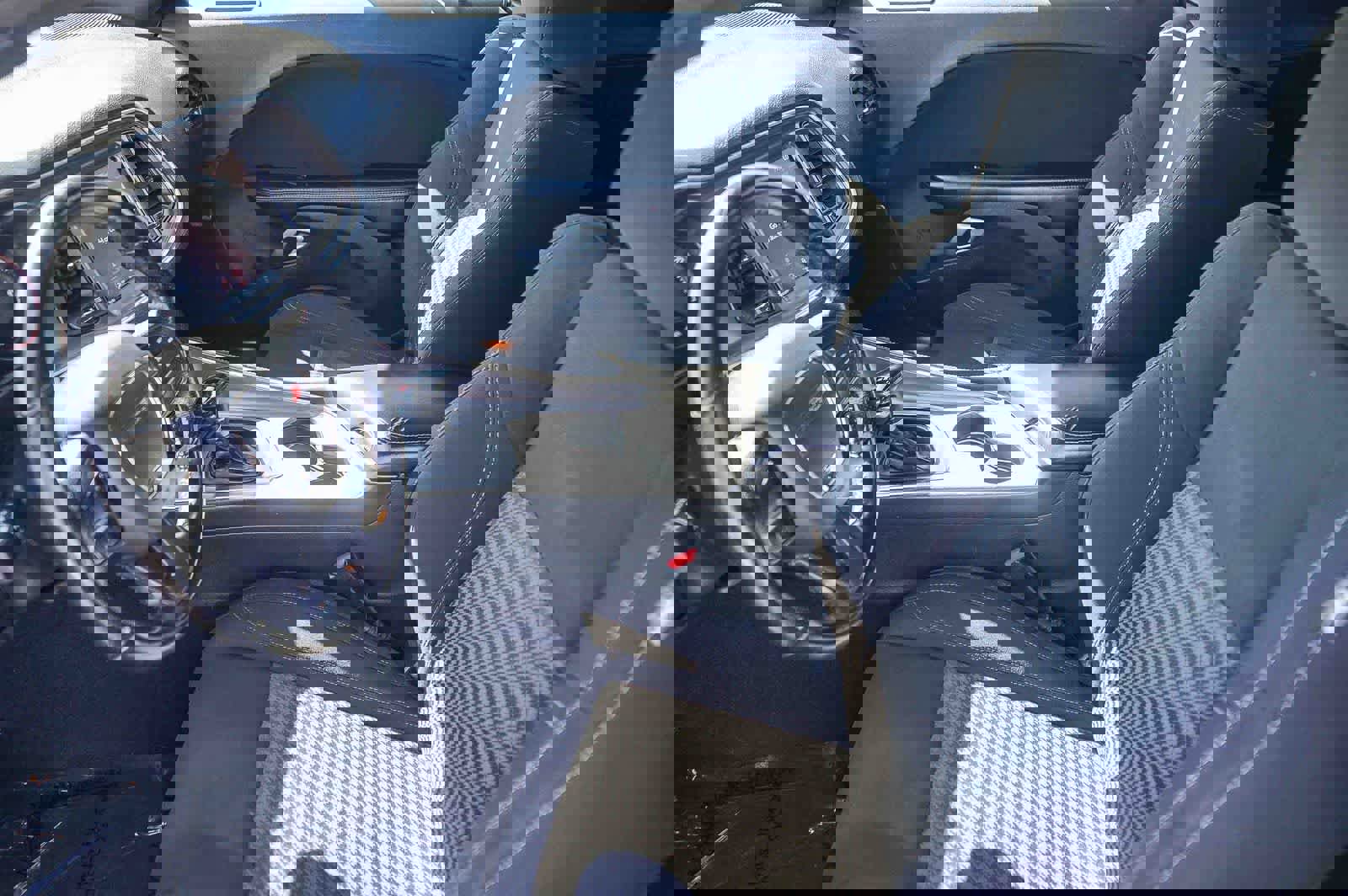 Used 2020 Dodge Challenger SXT w/ Driver Convenience Group image 13