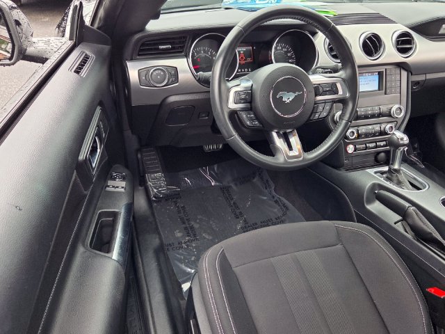 Used 2022 Ford Mustang GT w/ Black Accent Package RWD image 12