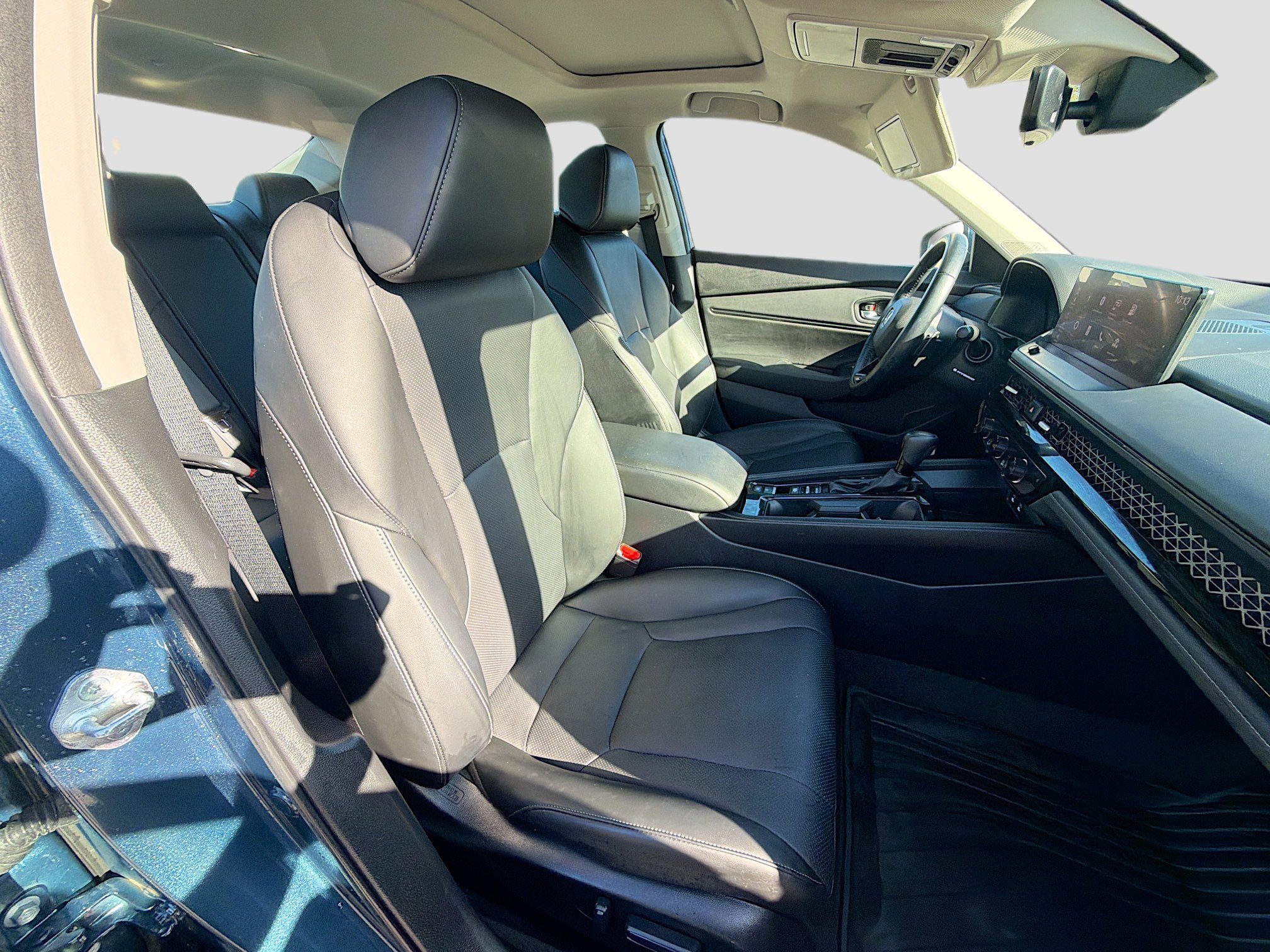 Used 2023 Honda Accord EX-L image 15