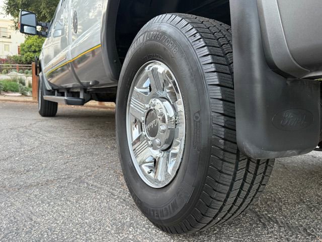 Used 2009 Ford F350 Cabela's image 9