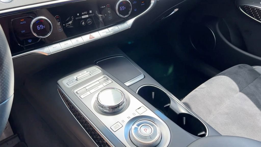 Used 2022 Genesis GV70 3.5T Sport w/ Sport Prestige Package image 32