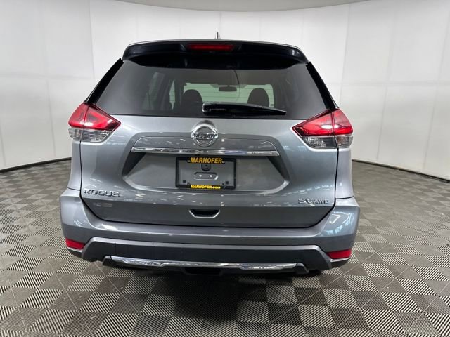 Used 2018 Nissan Rogue SV image 4