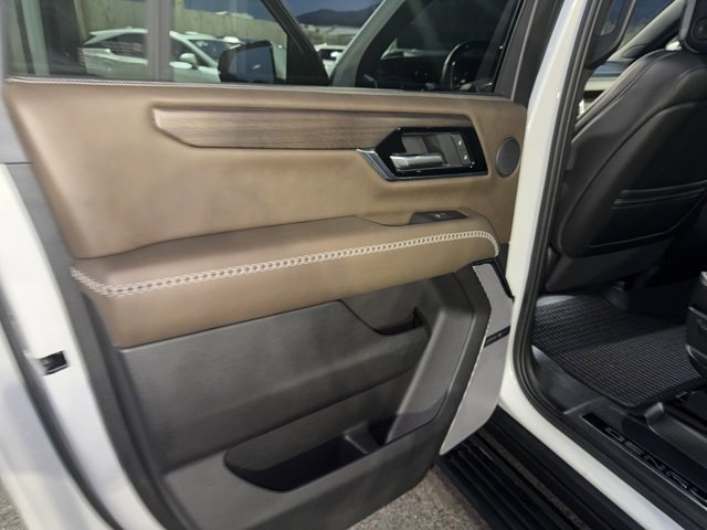 Certified 2025 GMC Yukon XL Denali Ultimate image 17