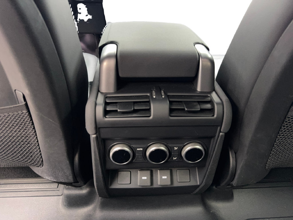 Used 2023 Land Rover Defender 110 SE AWD/4WD image 71