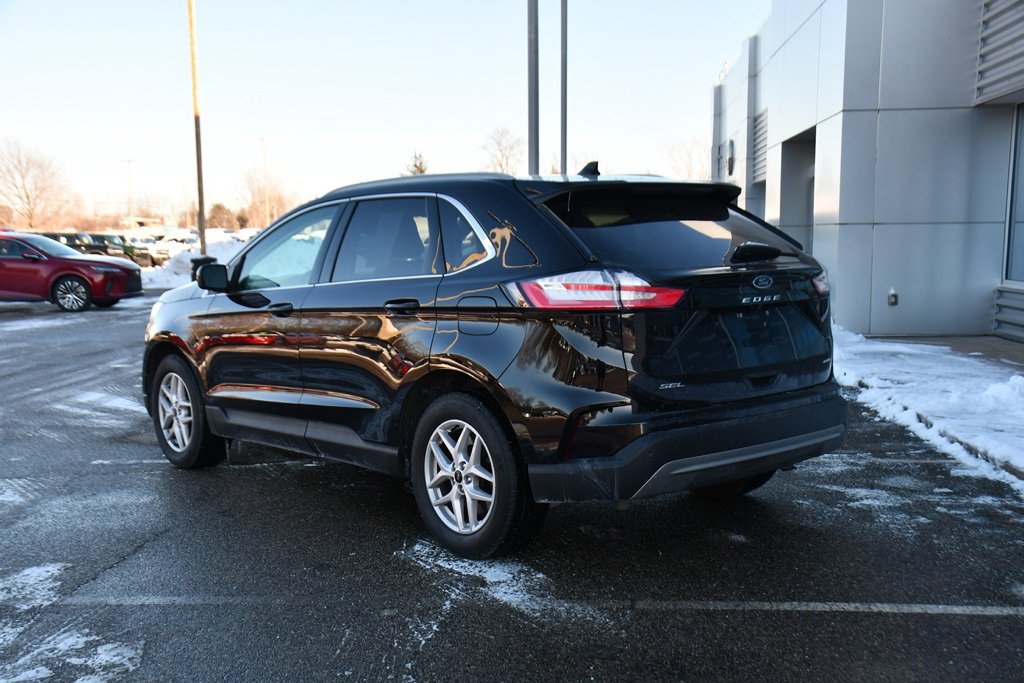 Used 2024 Ford Edge SEL w/ Convenience Package image 4