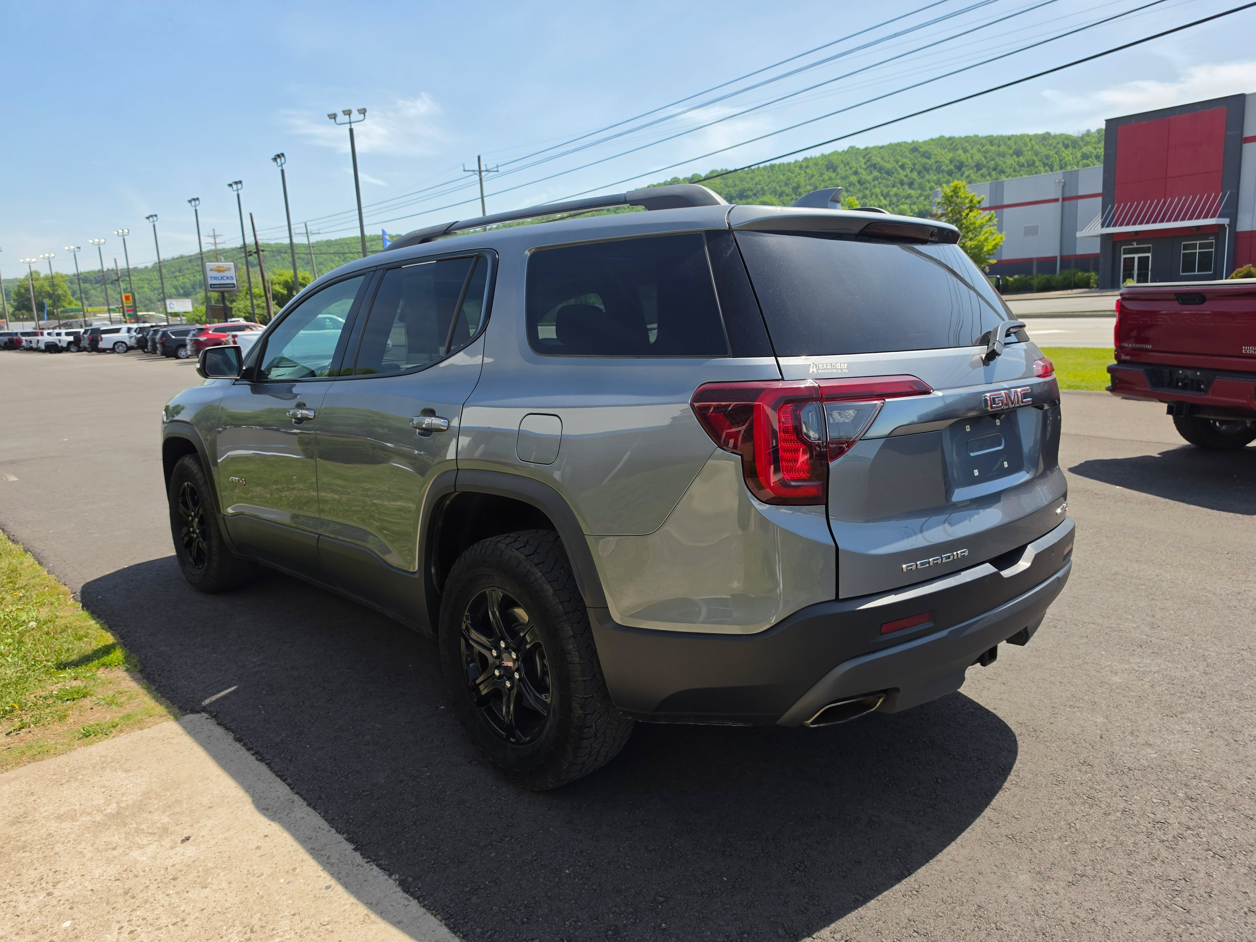 Used 2021 GMC Acadia AT4 AWD/4WD image 5