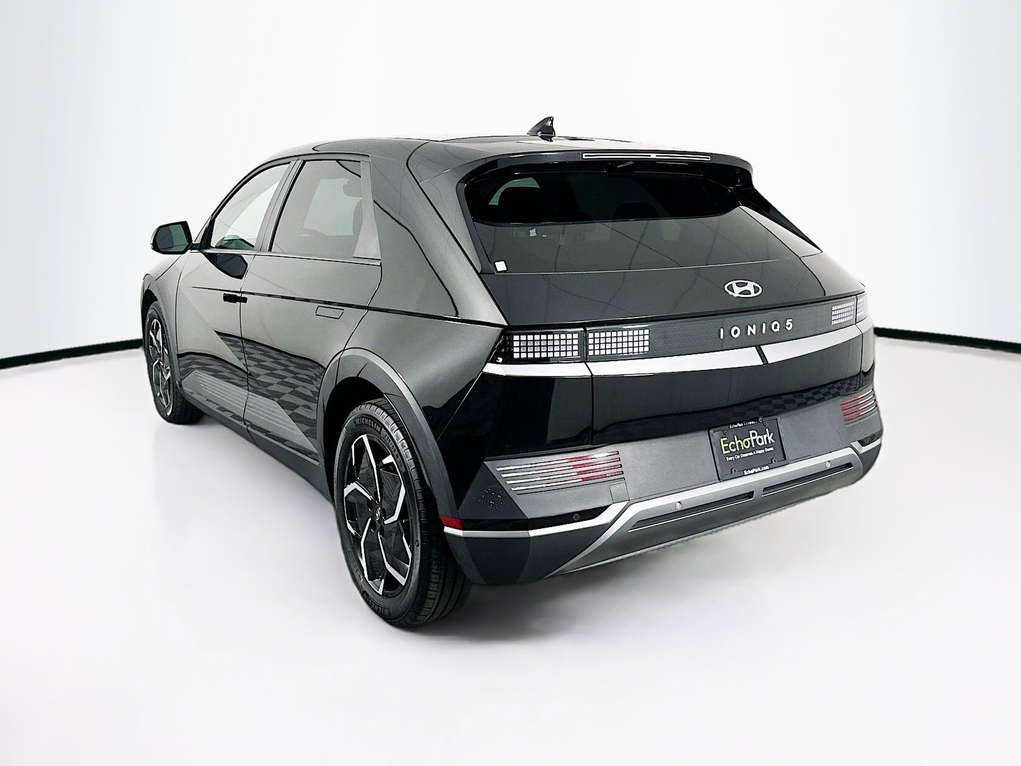 Used 2024 Hyundai Ioniq 5 SEL RWD image 5