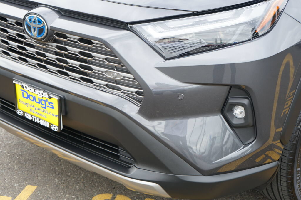 Used 2024 Toyota RAV4 Limited w/ Weather Package AWD/4WD image 9