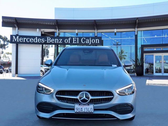Used 2025 Mercedes-Benz C 300 4MATIC Sedan image 2