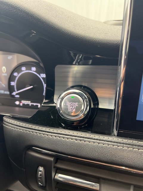 Certified 2022 Lincoln Corsair AWD w/ Equipment Group 101A image 12