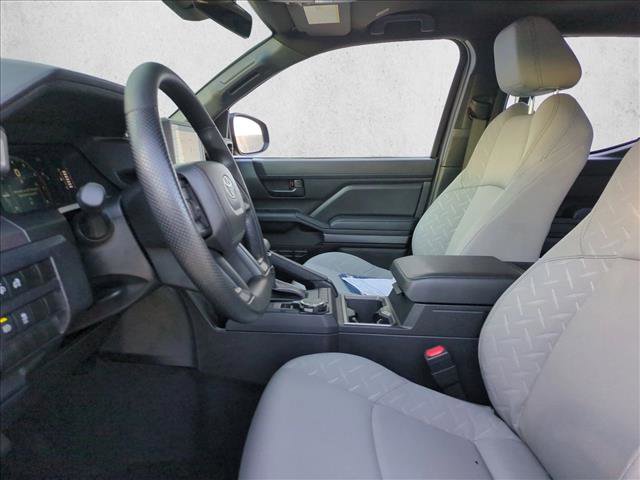 Certified 2025 Toyota Tacoma SR5 AWD/4WD image 15