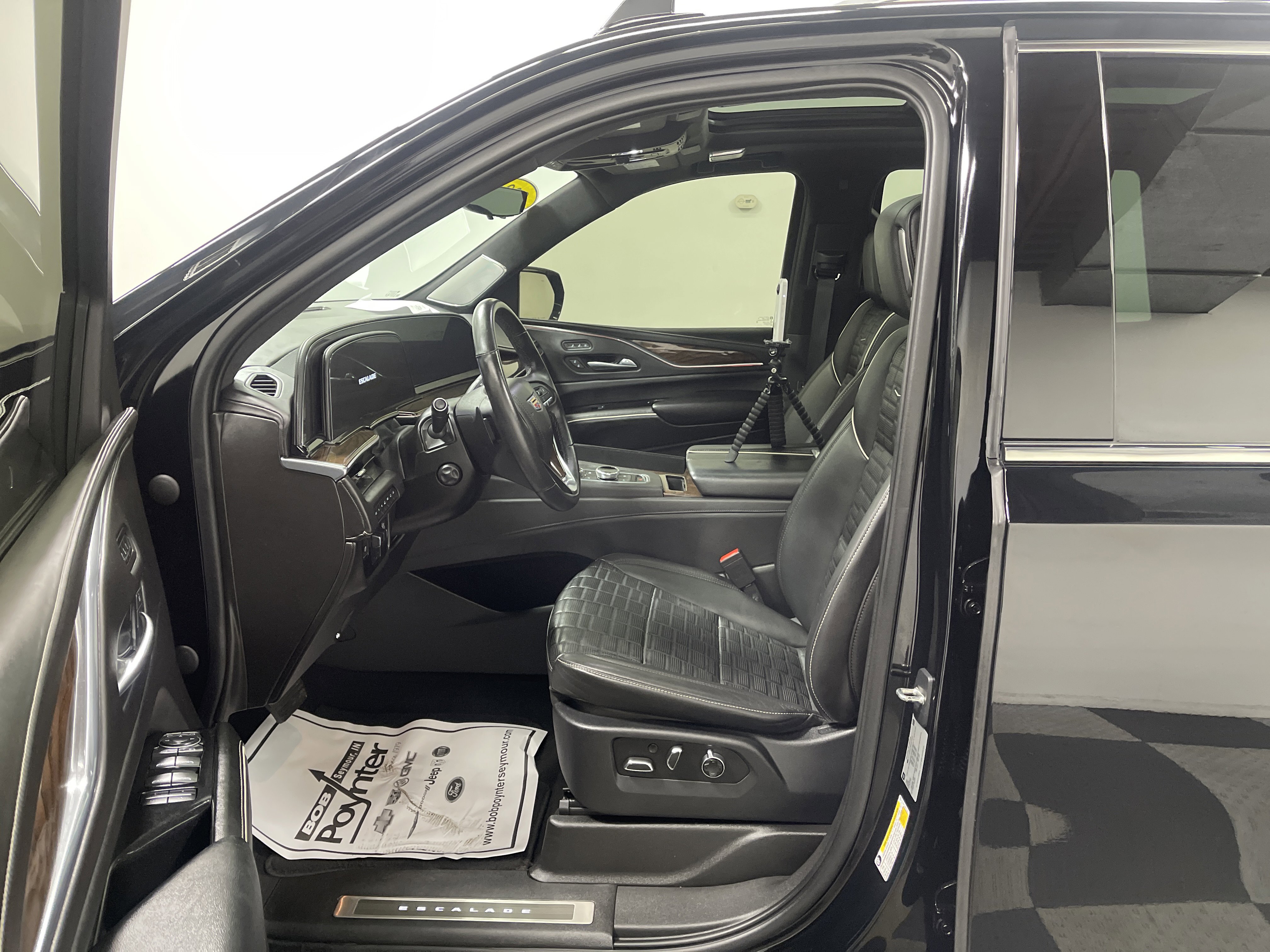 Used 2021 Cadillac Escalade Premium Luxury Platinum image 10