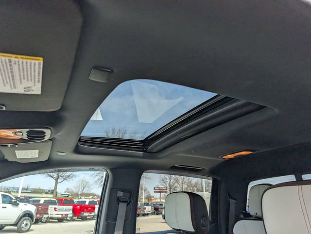 Used 2024 GMC Canyon AT4X image 3