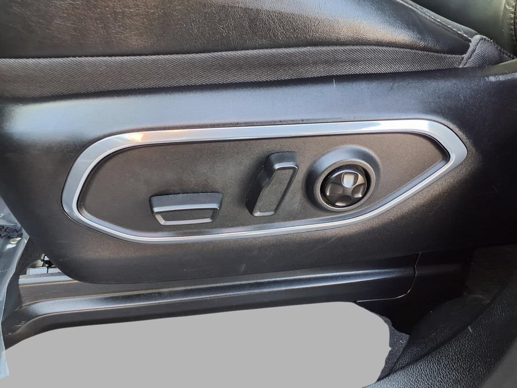 Used 2023 Jeep Wagoneer L Series II AWD/4WD image 23
