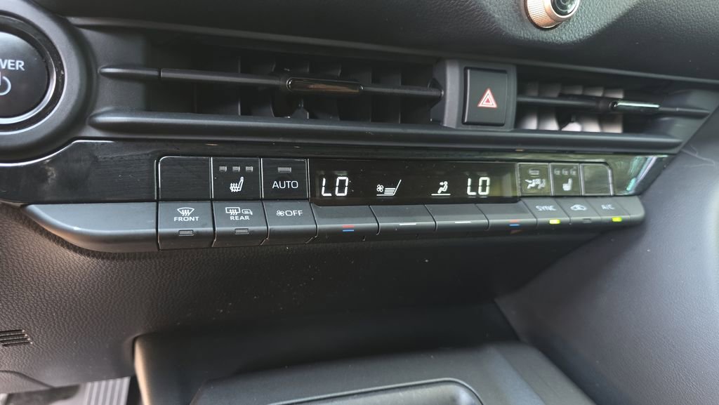 Used 2023 Toyota Crown XLE image 23