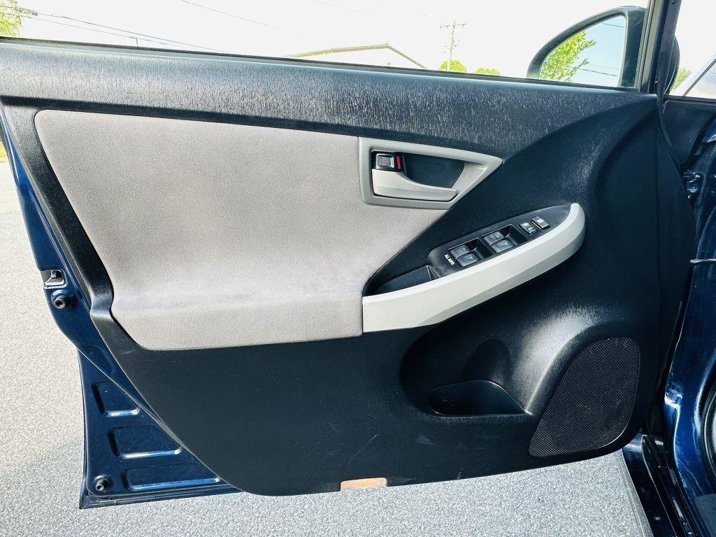 Used 2012 Toyota Prius Two FWD image 10