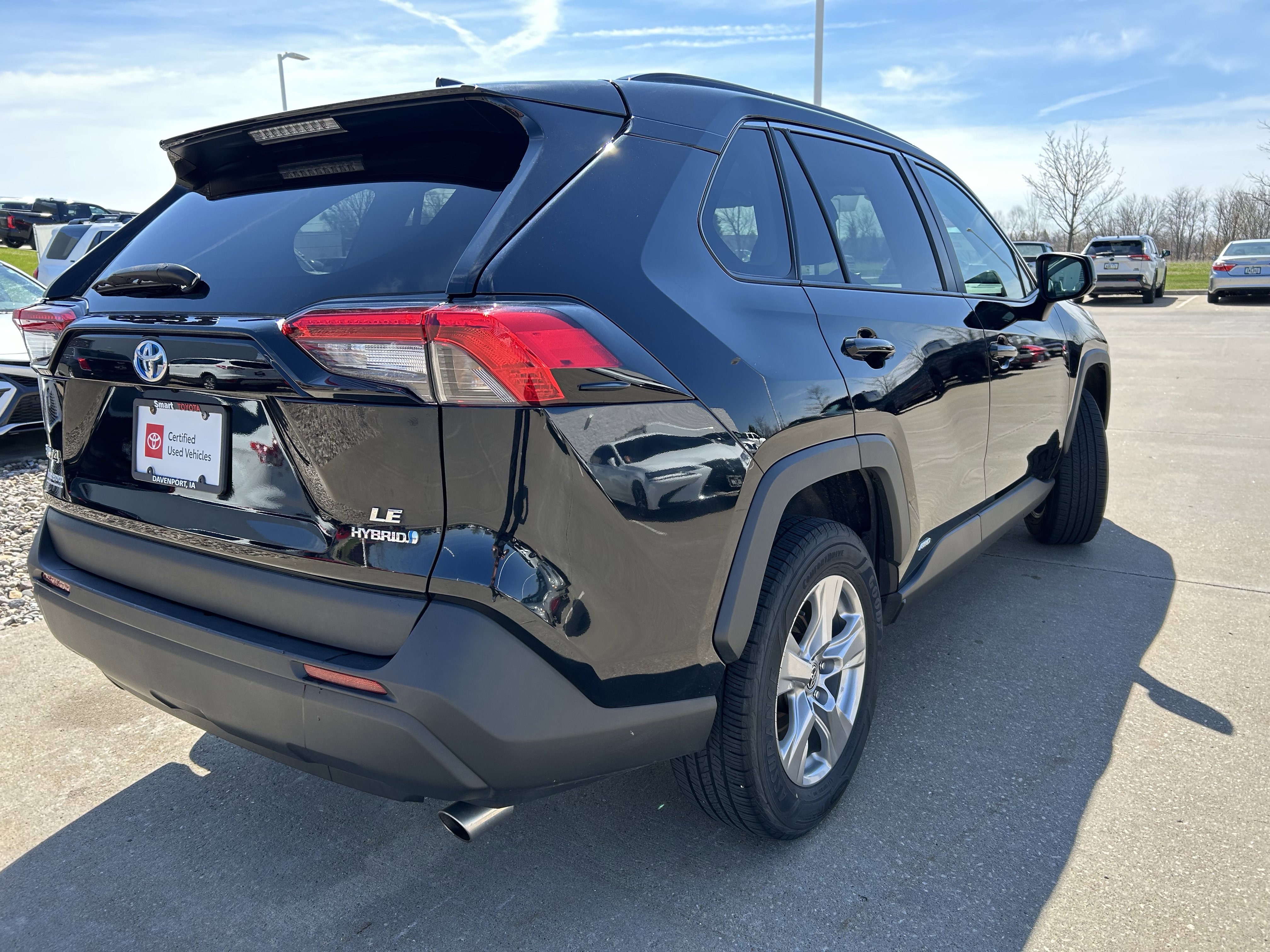 Certified 2022 Toyota RAV4 LE AWD/4WD image 6