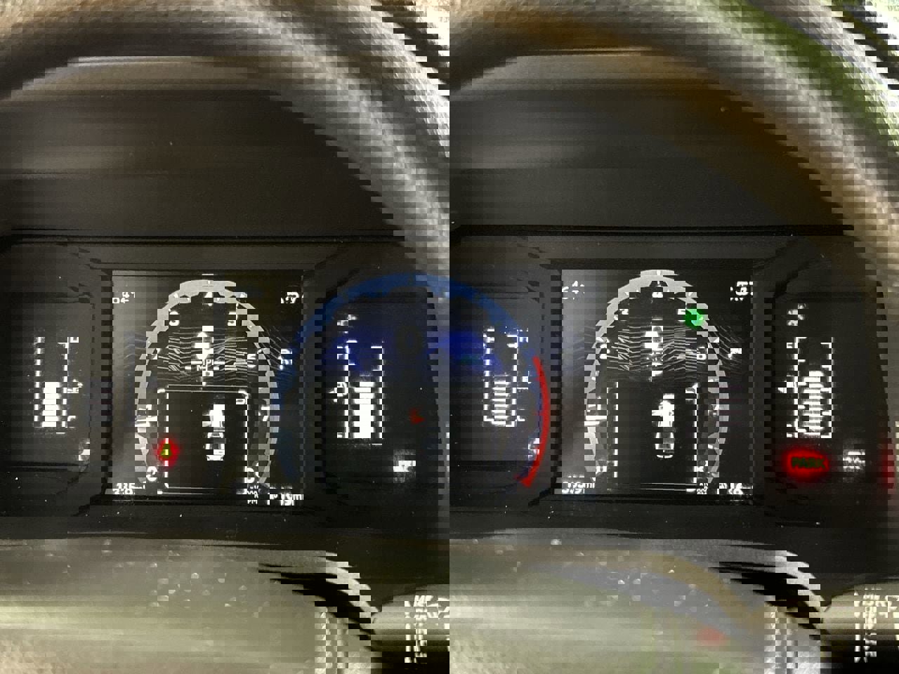 Used 2025 Toyota Tacoma SR image 14