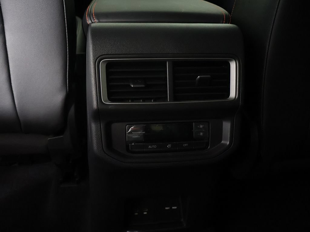 Used 2024 Volkswagen Atlas Peak Edition SE AWD/4WD image 38