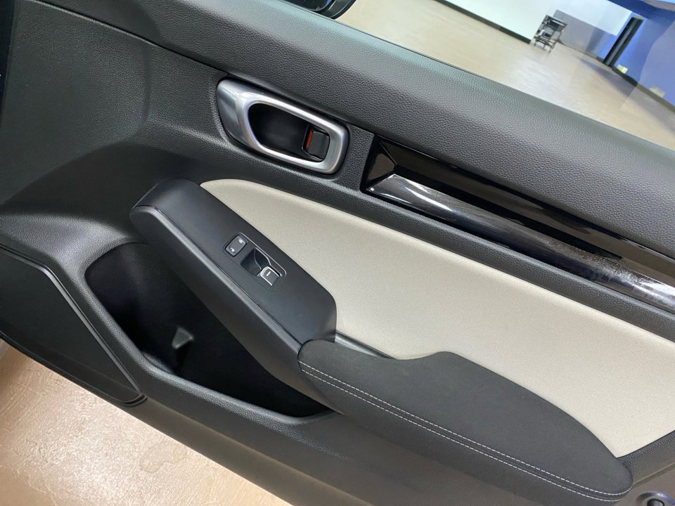 Certified 2023 Honda Civic EX image 31