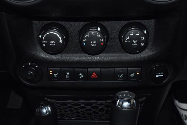 Used 2013 Jeep Wrangler Unlimited Sahara w/ Connectivity Group image 13