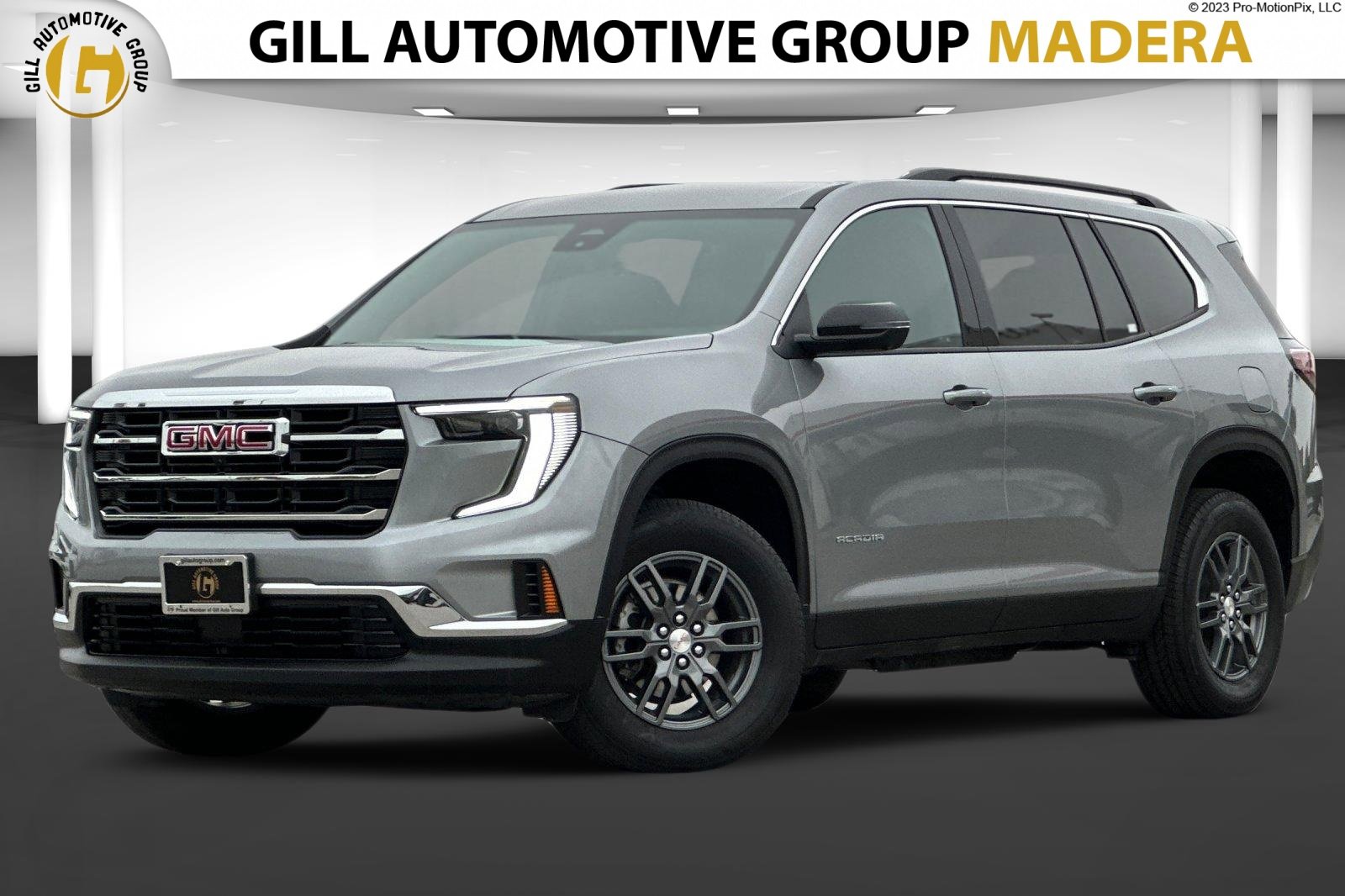 Used 2025 GMC Acadia Elevation image 1