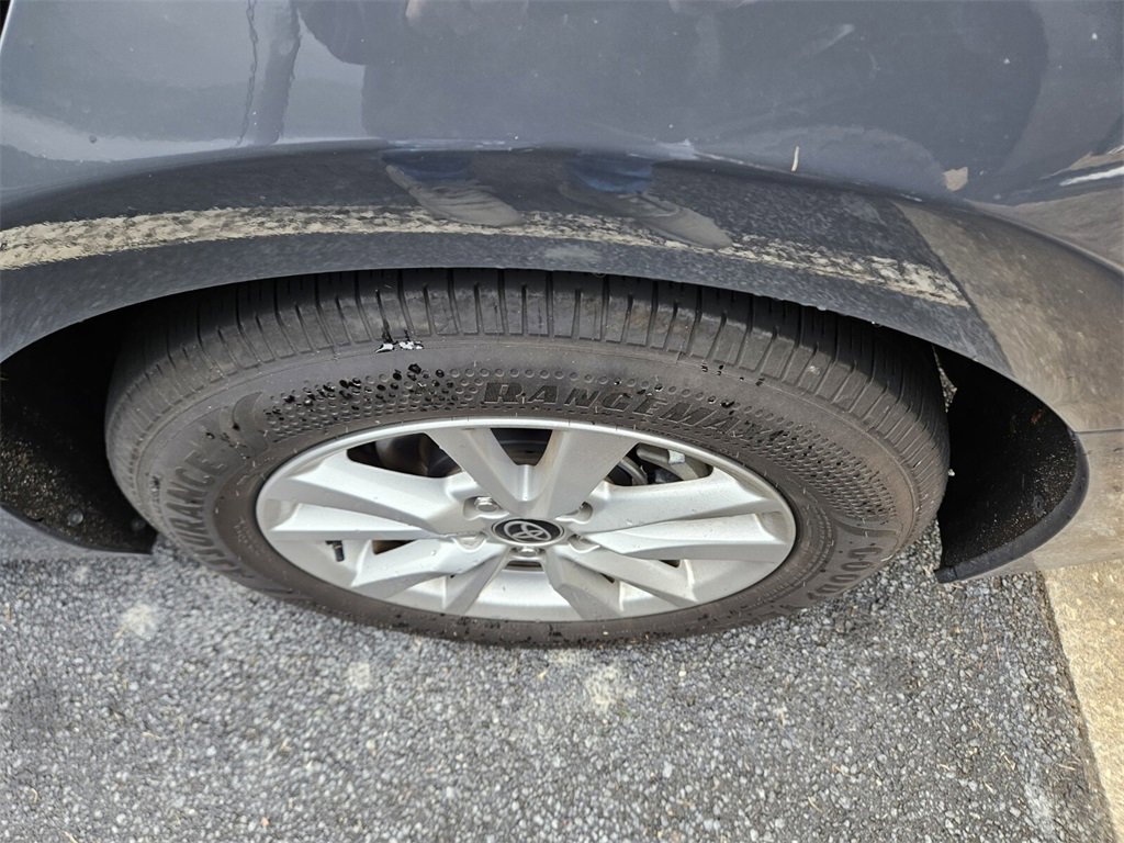 Used 2025 Toyota Camry LE image 6