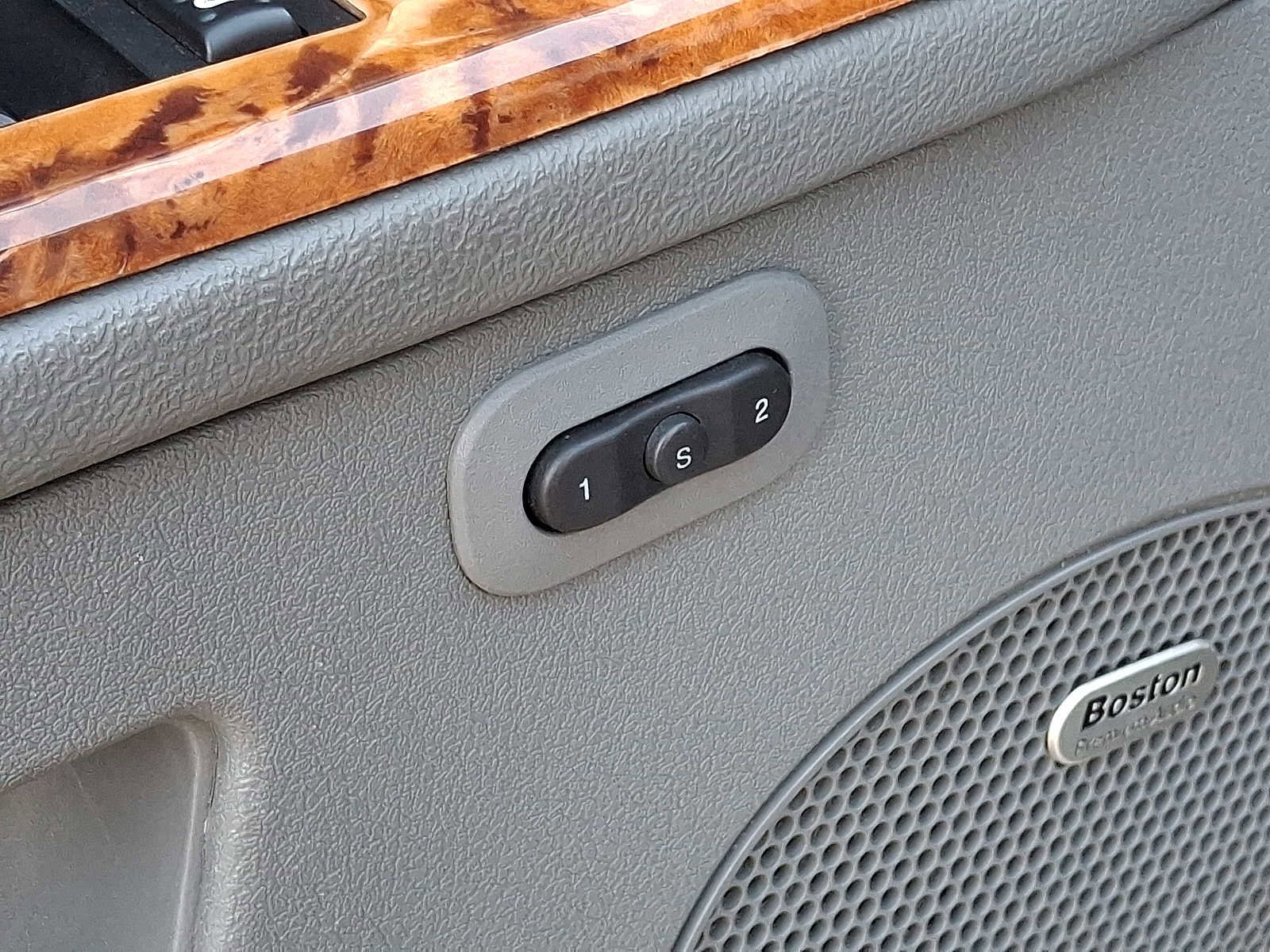 Used 2007 Jeep Grand Cherokee Overland image 26