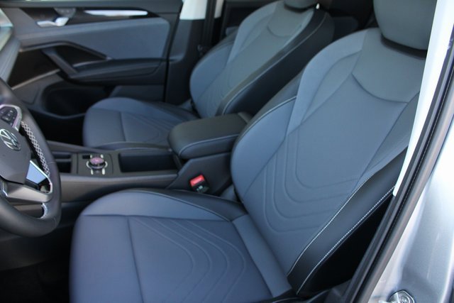 New 2026 Volkswagen Tiguan SE image 17