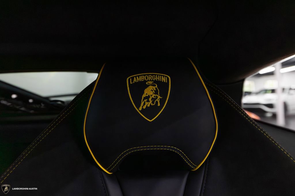 Used 2022 Lamborghini Huracan EVO image 29