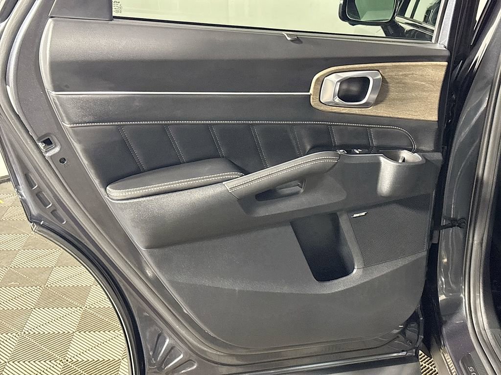 Used 2023 Kia Sorento SX Prestige image 20