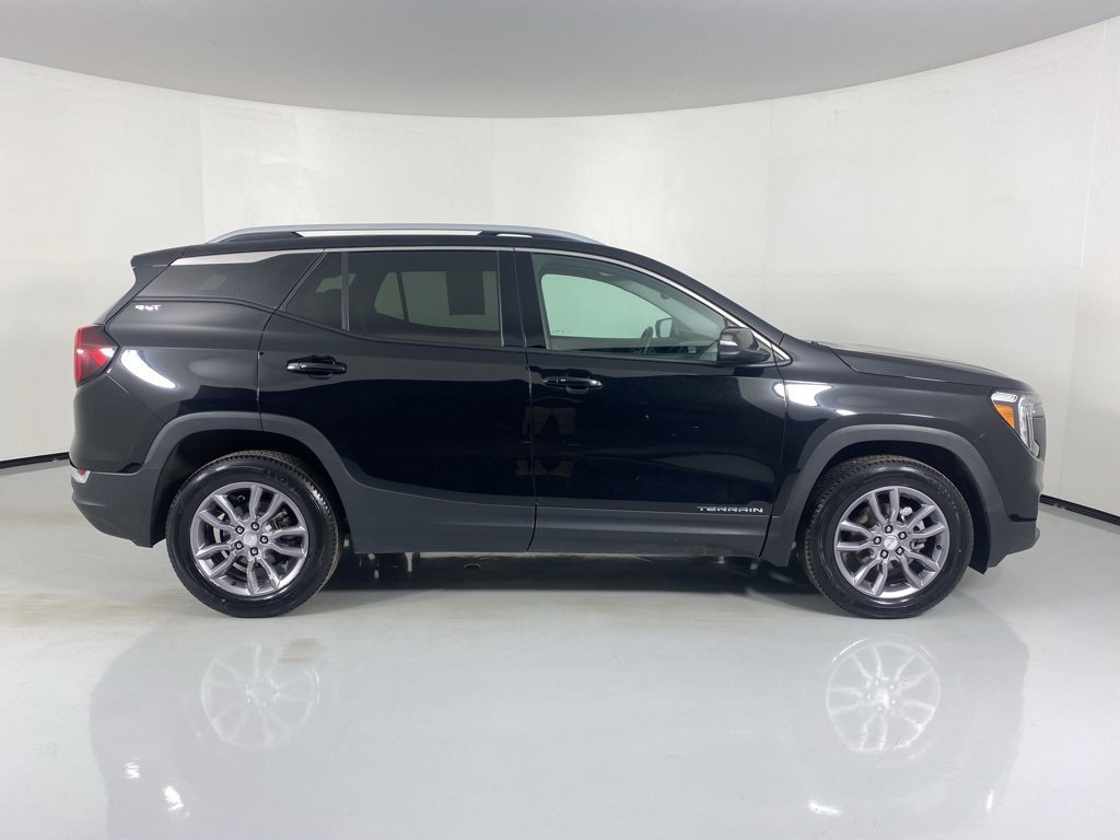 Used 2024 GMC Terrain SLT image 8