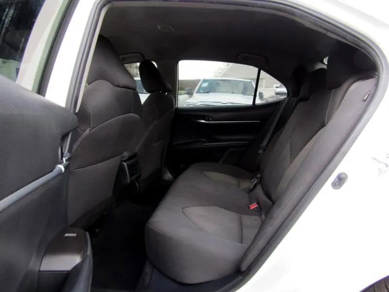 Used 2022 Toyota Camry LE image 12