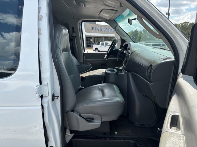 Used 2005 Ford E-250 and Econoline 250 Extended image 18