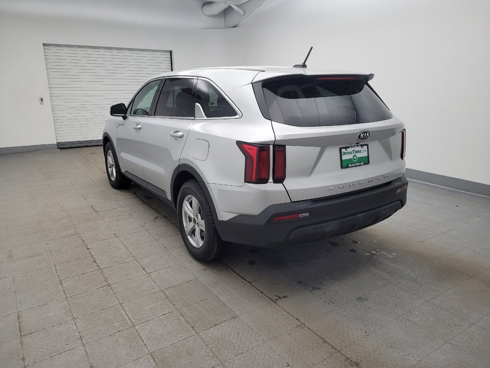 Used 2021 Kia Sorento LX image 5