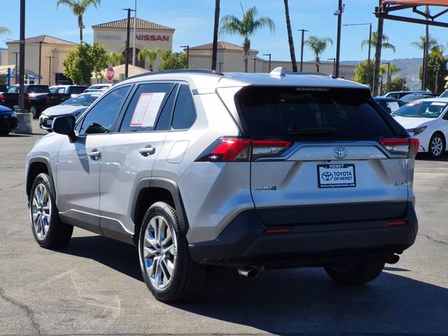 Used 2021 Toyota RAV4 XLE Premium image 8