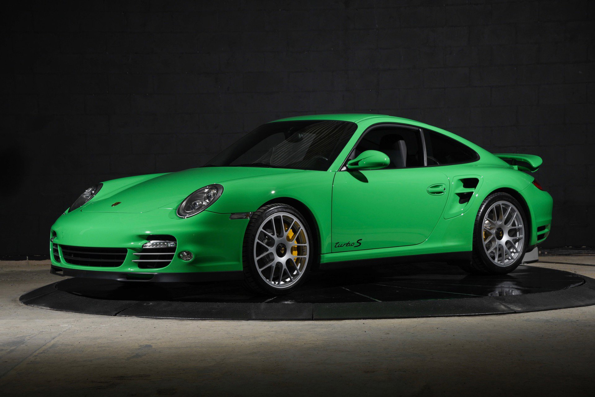 Used 2011 Porsche 911 Turbo S AWD/4WD image 11
