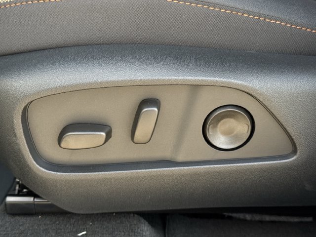 New 2026 Chevrolet Equinox ACTIV w/ Convenience Package III FWD image 28