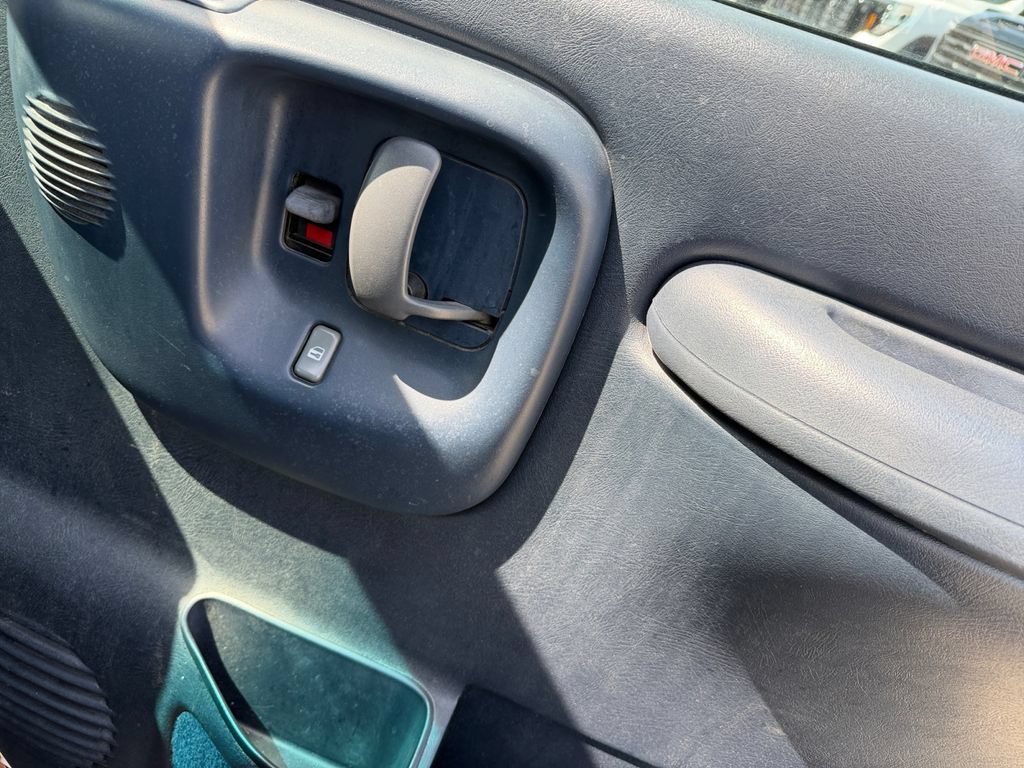 Used 1999 GMC Savana 1500 RWD image 35