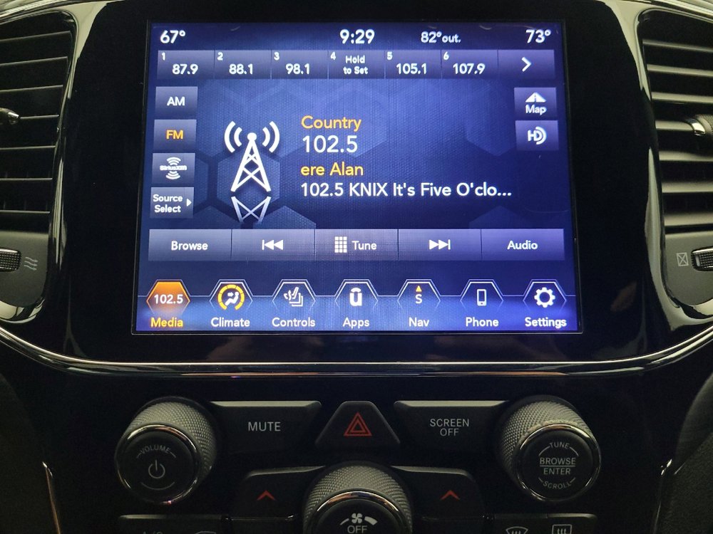 Used 2020 Jeep Grand Cherokee Altitude image 25