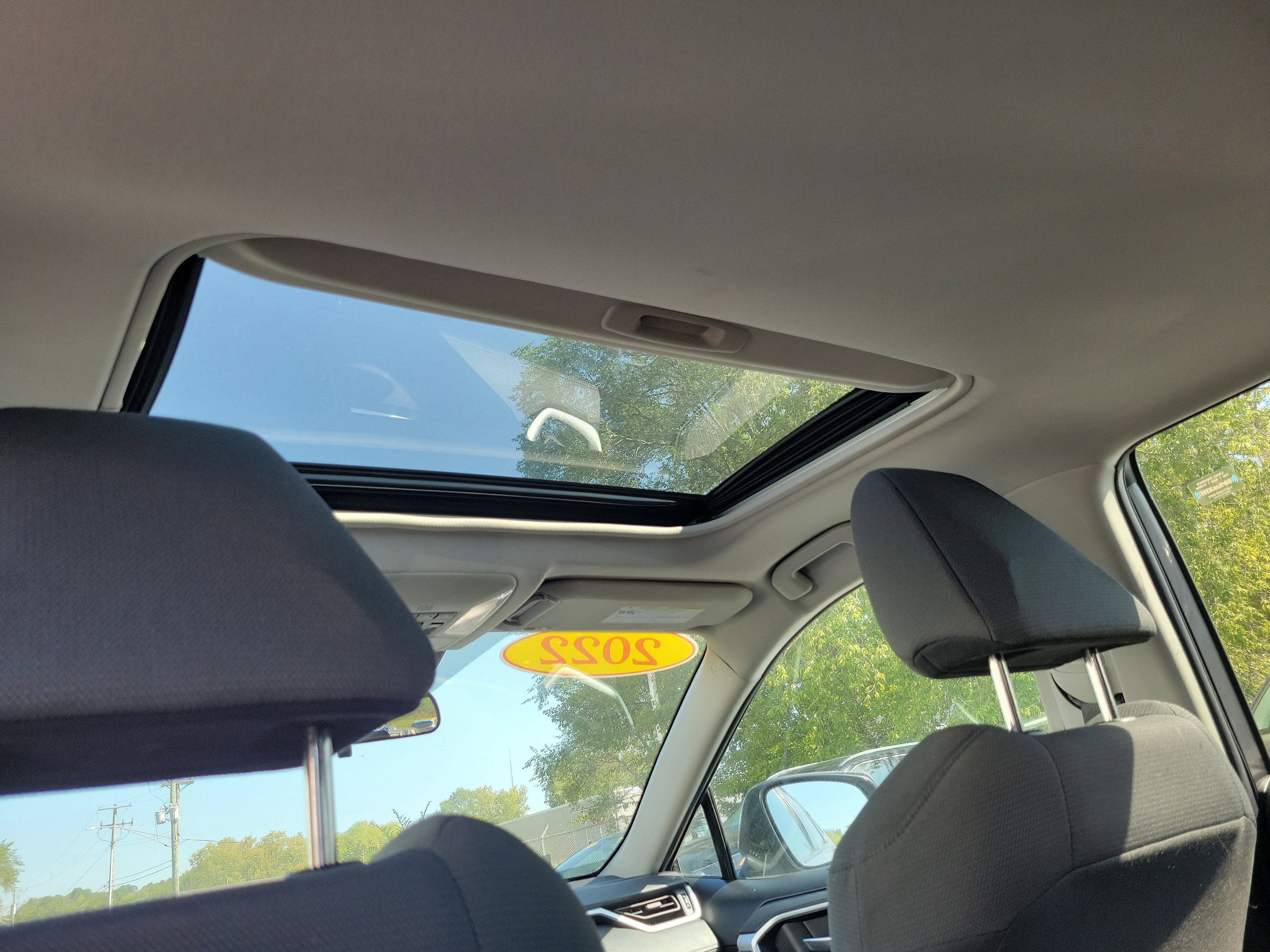 Used 2022 Toyota RAV4 XLE image 12