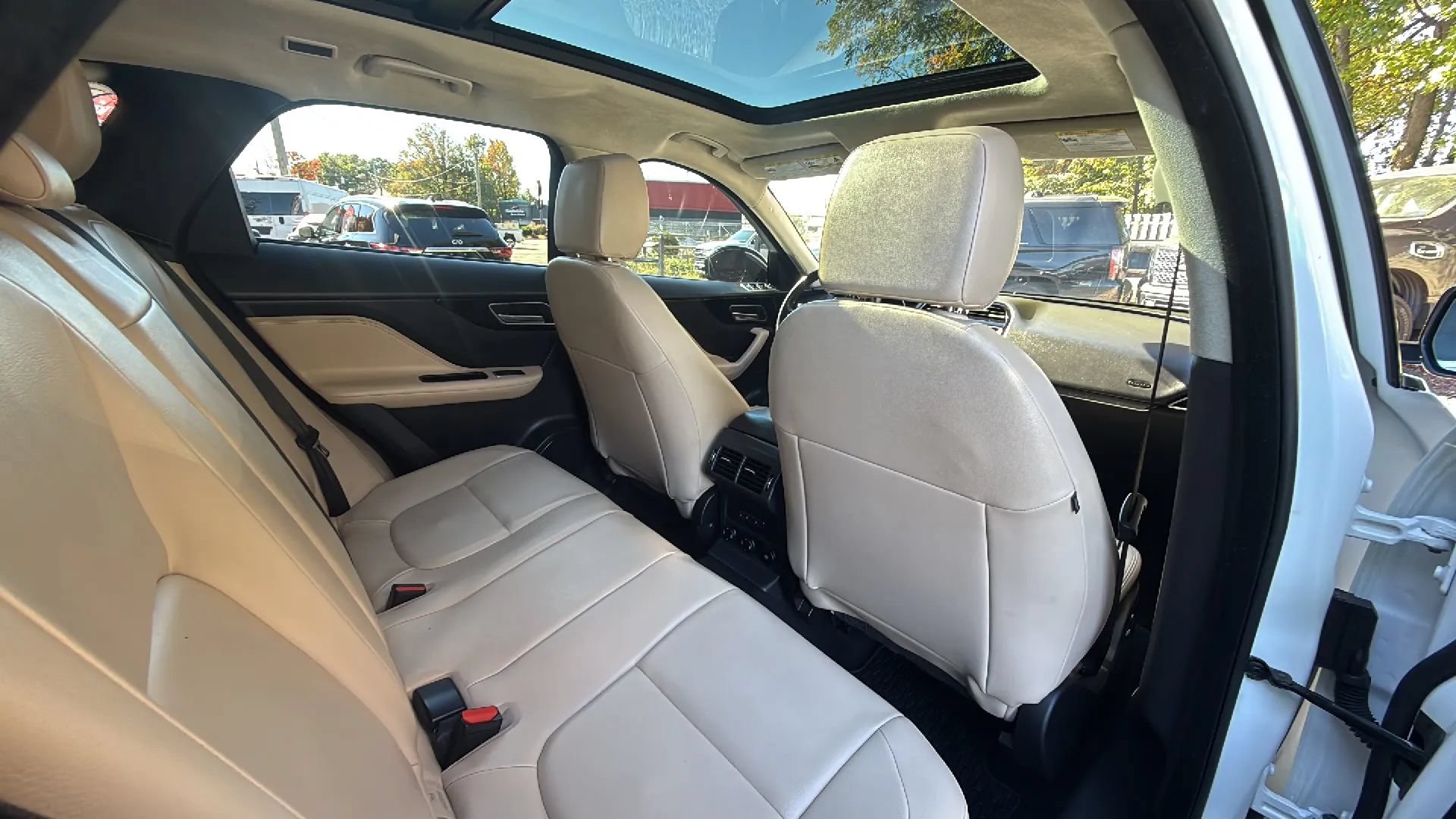 Used 2020 Jaguar F-PACE Premium AWD/4WD image 30