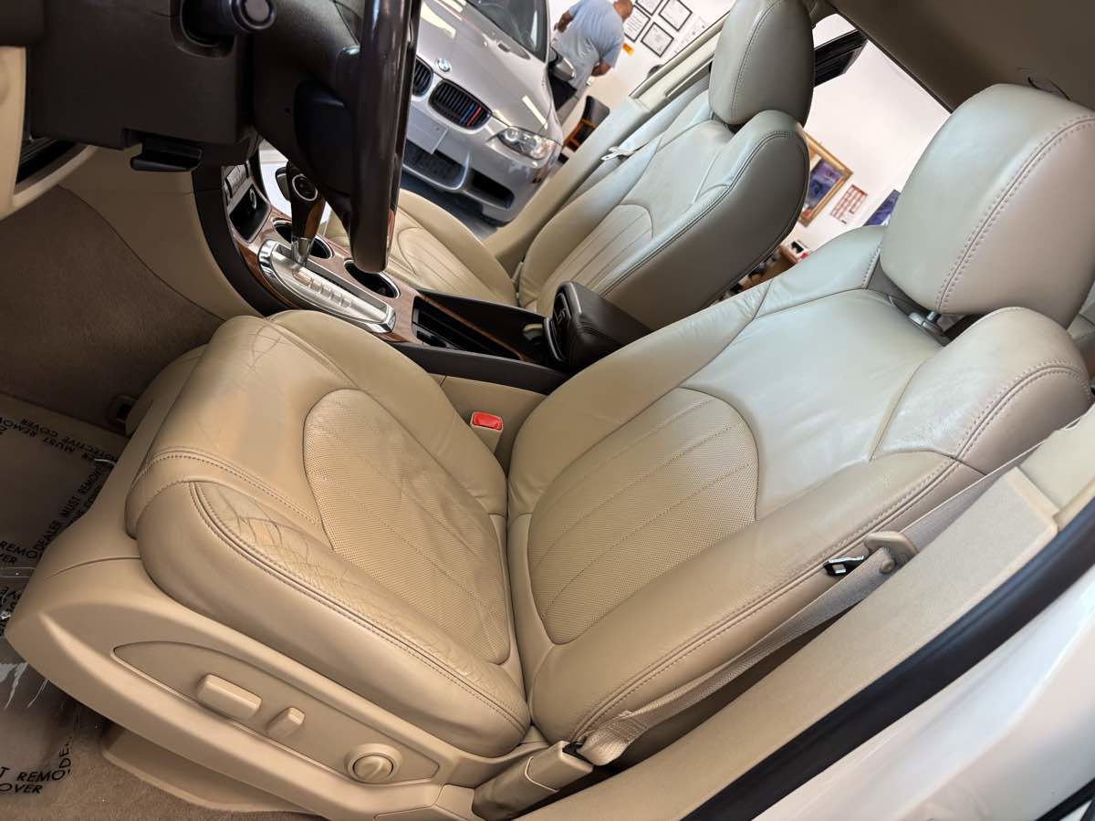 Used 2009 Buick Enclave CXL w/ Driver Confidence Package image 21