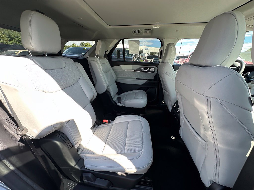 New 2026 Ford Explorer Platinum w/ LUX Leather Package AWD/4WD image 25