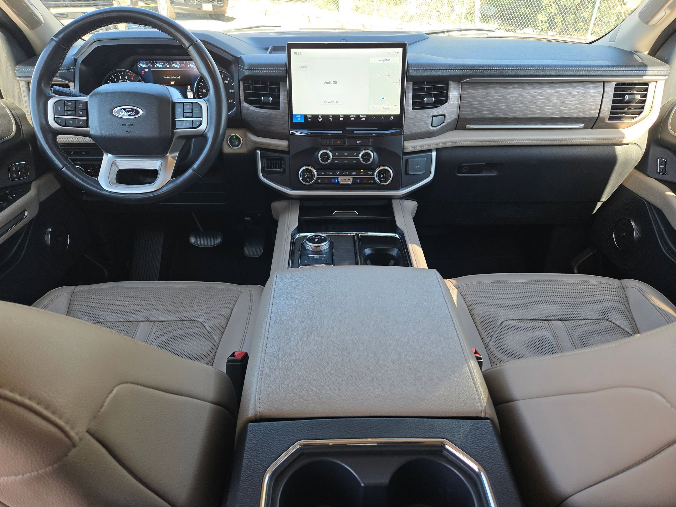 Used 2024 Ford Expedition Limited image 15