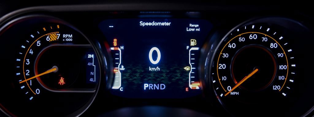 Used 2018 Jeep Wrangler Unlimited Sahara AWD/4WD image 17