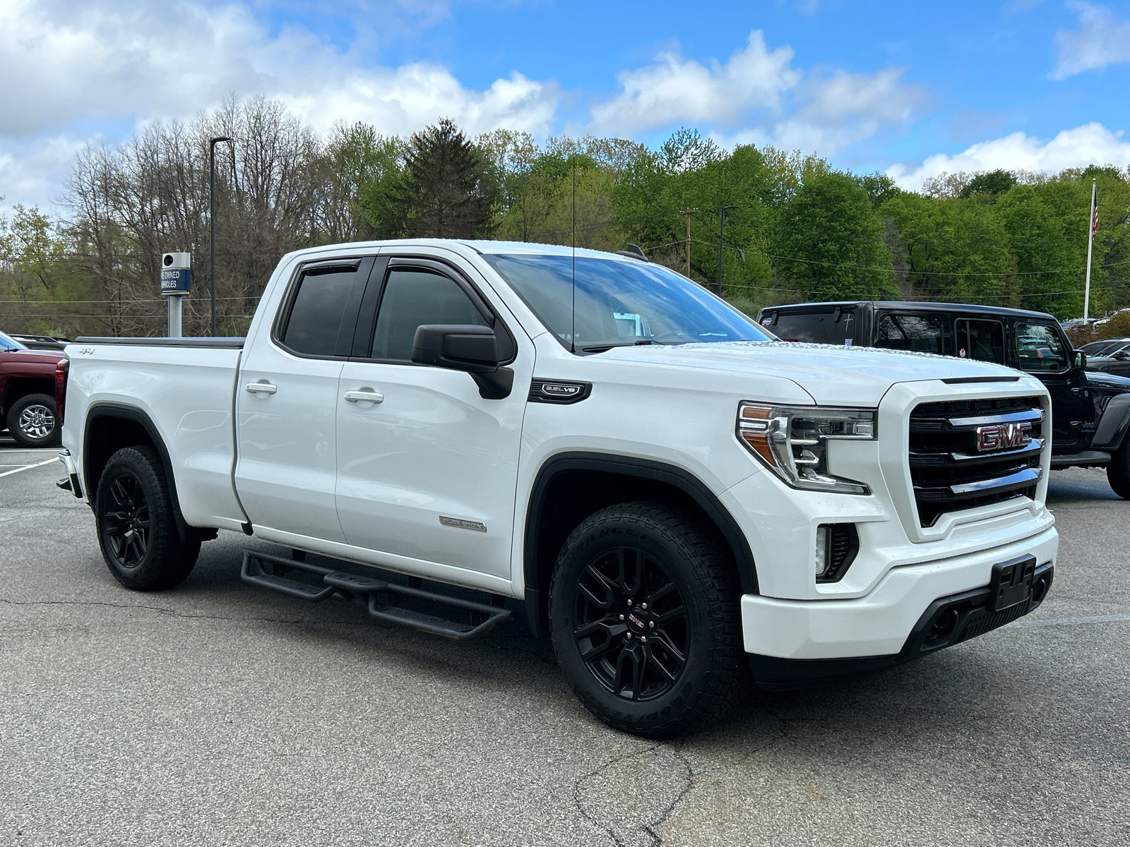 Used 2019 GMC Sierra 1500 Elevation w/ Elevation Value Package AWD/4WD image 1